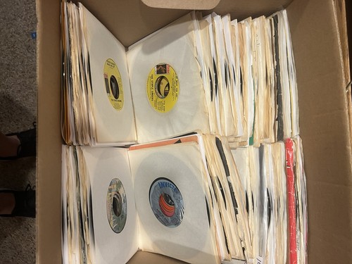 Nice lot s records - of, 45’s